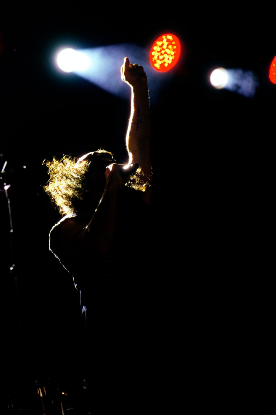 Concert — poing levé